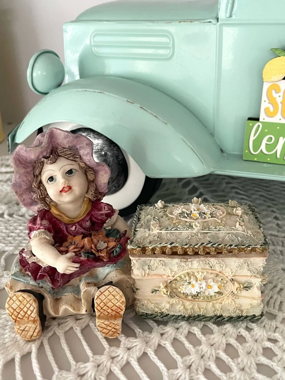 Victorian doll figurine & ring box